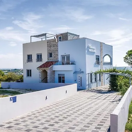 Вилла Panorama With Rooftop Pool Ploce (Zadar)
