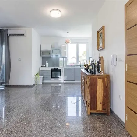 Вилла Panorama With Rooftop Pool