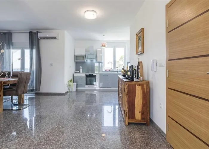 Βίλα Panorama With Rooftop Pool