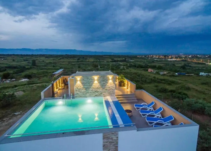 Panorama With Rooftop Pool Βίλα *